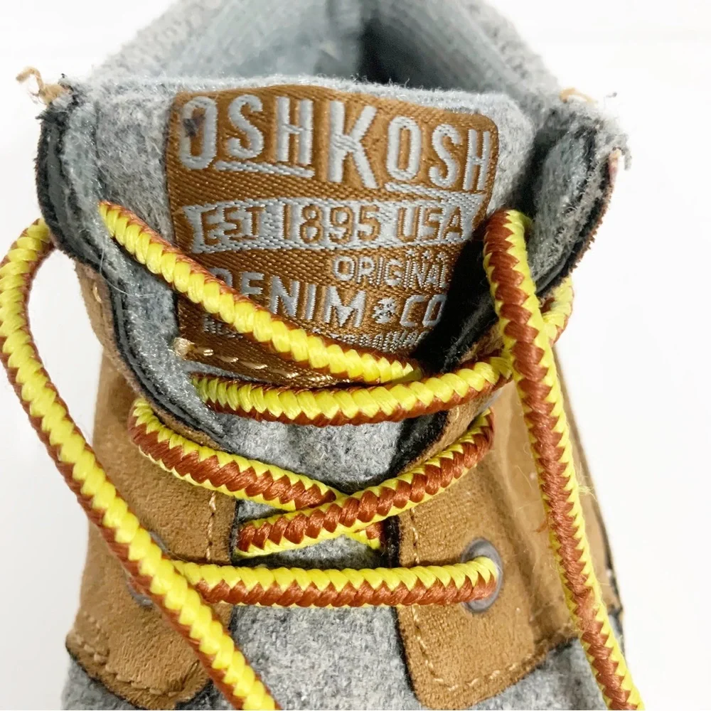 OshKosh B’Gosh CUBE-B Lace Up Fleece/Felt Faux Suede Boots Two Toned Mid Tops